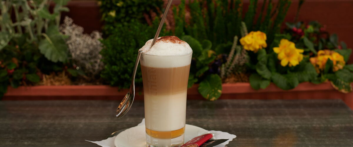 Latte Macchiato im Kurcafé Friedrichroda