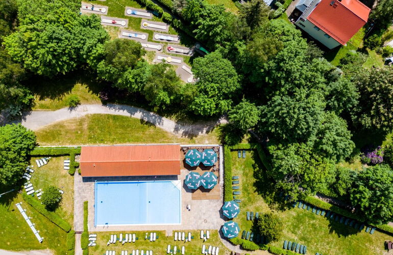 Außen-Pool & Minigolf © 