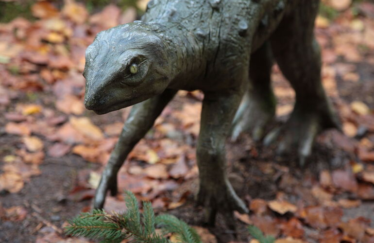 Skulptur auf dem Saurierpfad Georgenthal – Tambach-Dietharz