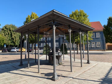 Heilwasser-Trinkpavillon am Kirchplatz in Friedrichroda