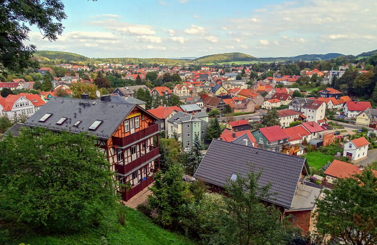 Panoramablick vom Haus am Wald über ganz Friedrichroda im Thüringer Wald