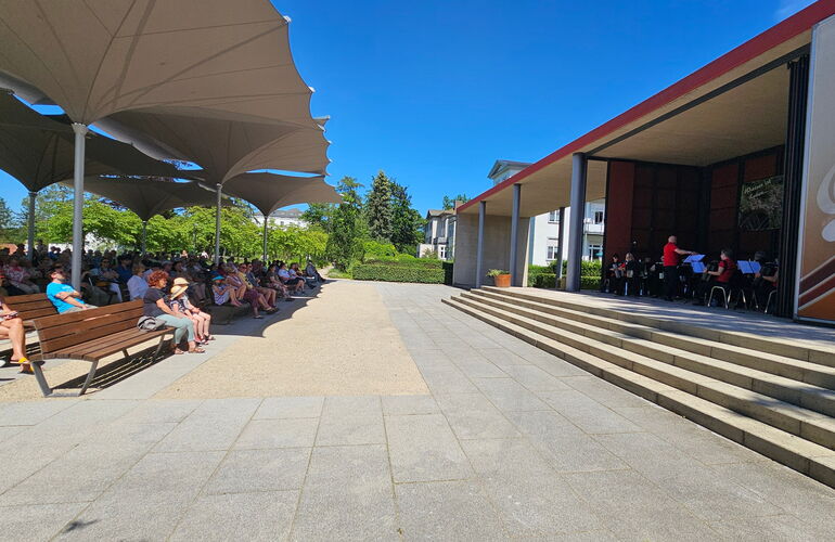 Kurkonzert mit dem Akkordeonorchester Robert Flache