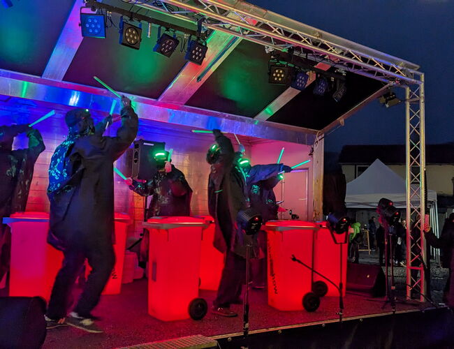 Vorstellung Drumm Gruppe auf Bühne