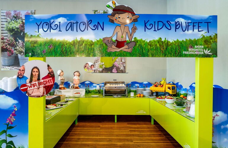 YOKI AHORN Kinderbuffet © 