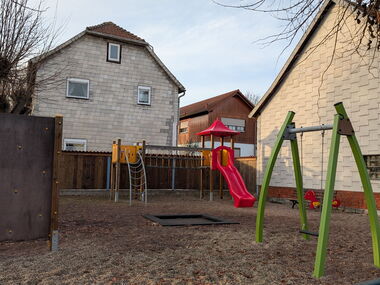 kleiner Spielplatz im Ortsteil Ernstroda/Cumbach